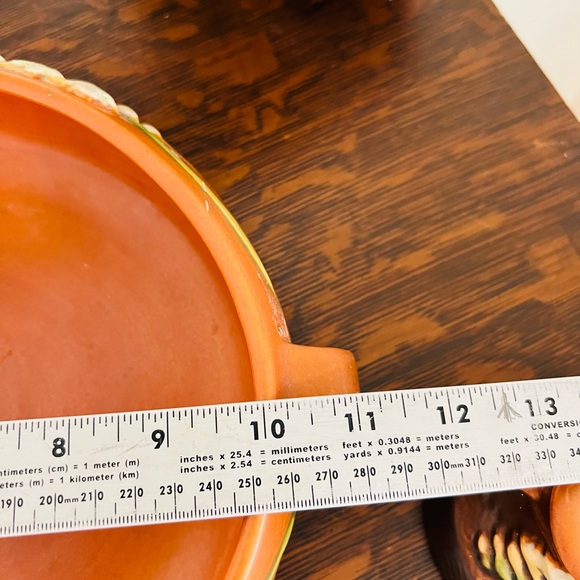 Roseville basin and candle sticks - Picture 10 of 11